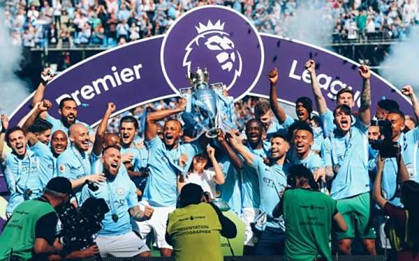 霍伊伦德转会新俱乐部后爆发，曼联旧将状态回升引热议