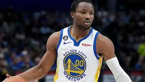 凯文·杜兰特加盟火箭队：揭秘幕后真相及阵容战术影响